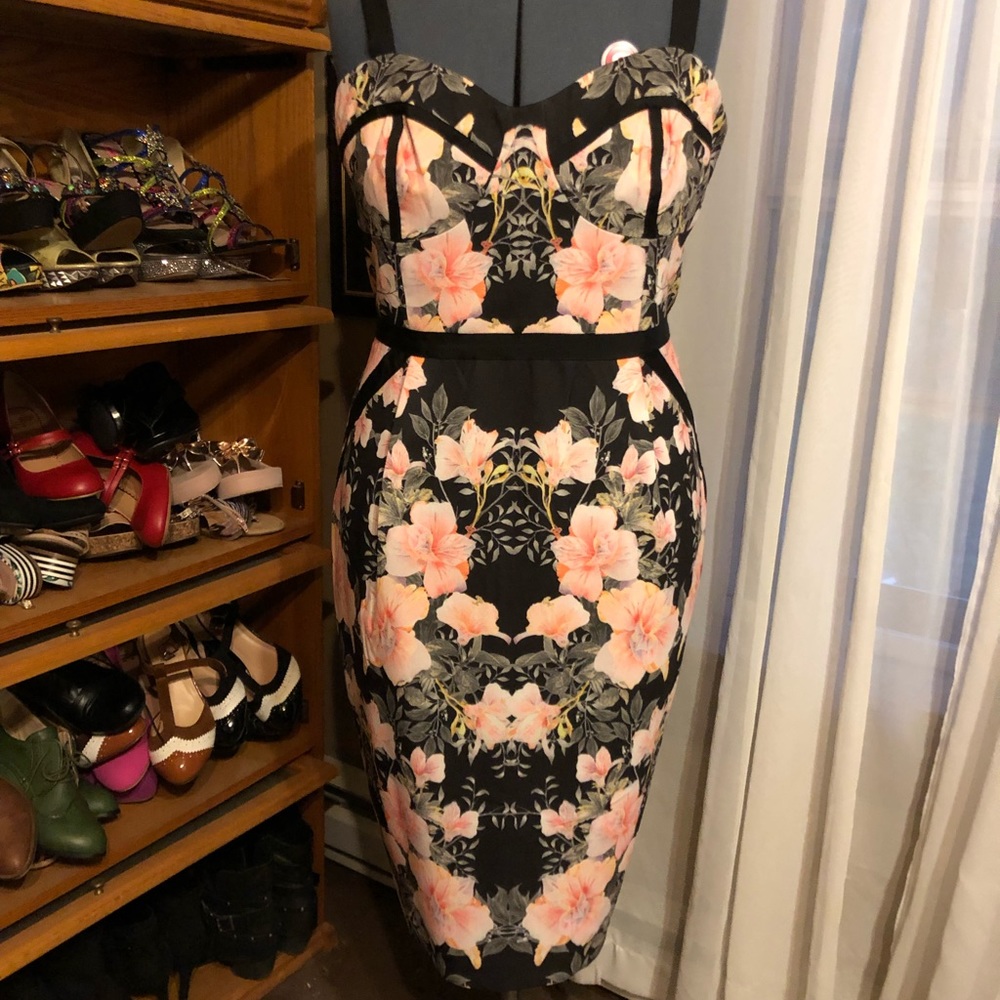 City chic dress